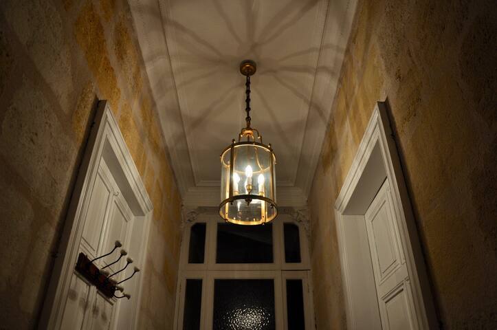 🛫❤️Romance in the heart of Bordeaux⭐️ gallery image 3