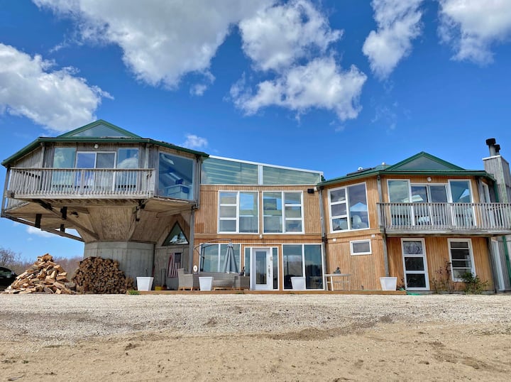 Beautiful House by the Lake! Houses for Rent in Riverhead, New York
