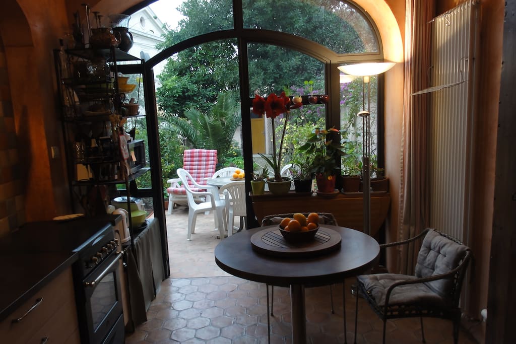 terrasse vue de la cuisine séjour