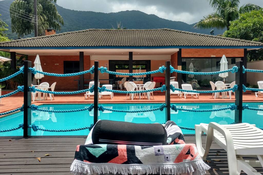 Apartamento em Maresias a 50m da praia em condomínio residencial com estrutura de lazer total!
***
Flat in Maresias Beach 50m from the beach in residencial condominium with total leisure structure!