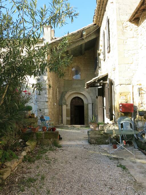 entrée de l'église
