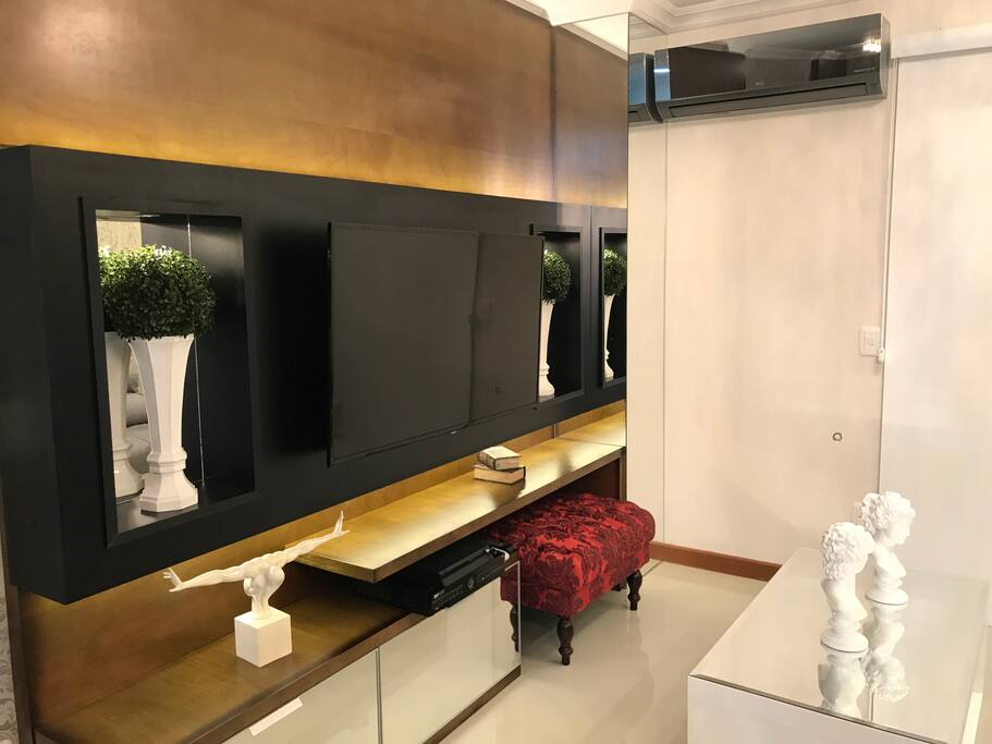 Painel de TV (Sala)