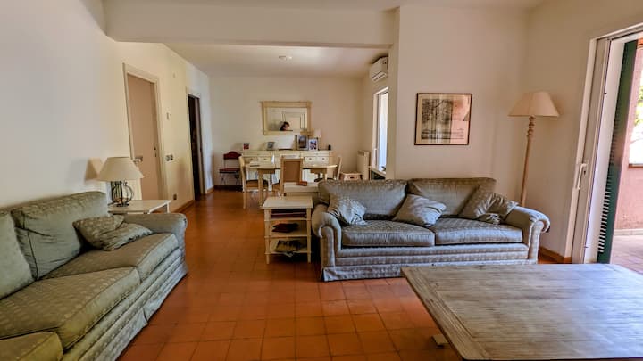 Lovely 3-bedroom With Seaview And Access To Pool - Orbetello