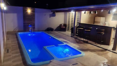 Casa Ferrari ll c/ 2 qts. c/ ar e área gourmet.