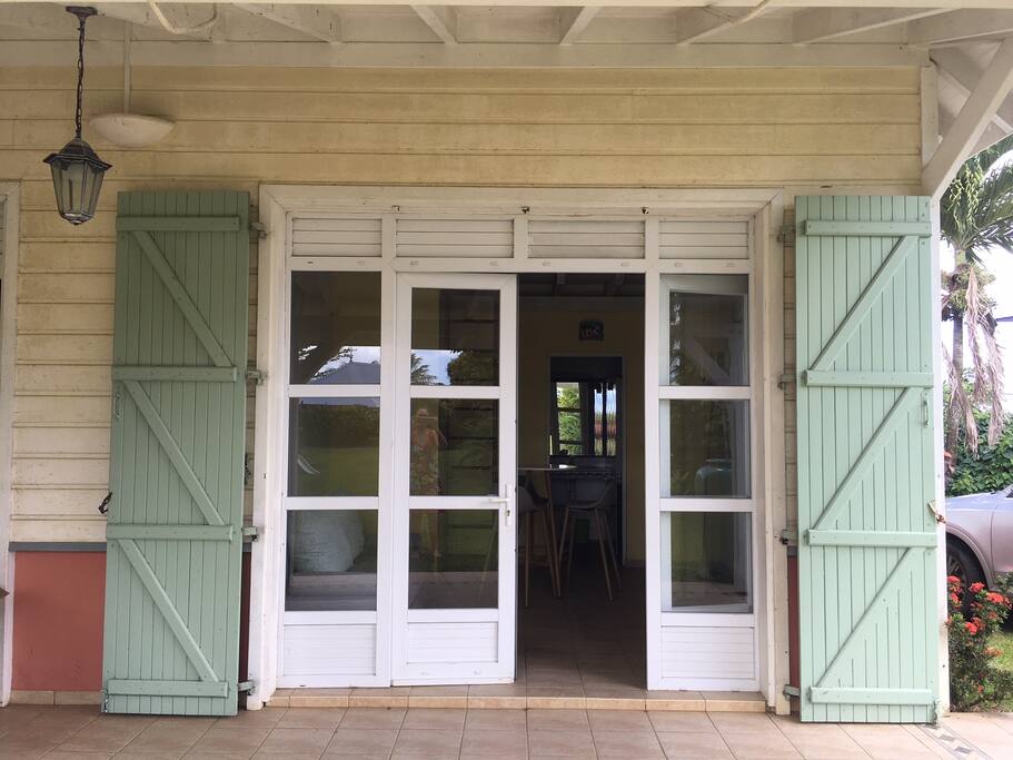 Entrée du studio