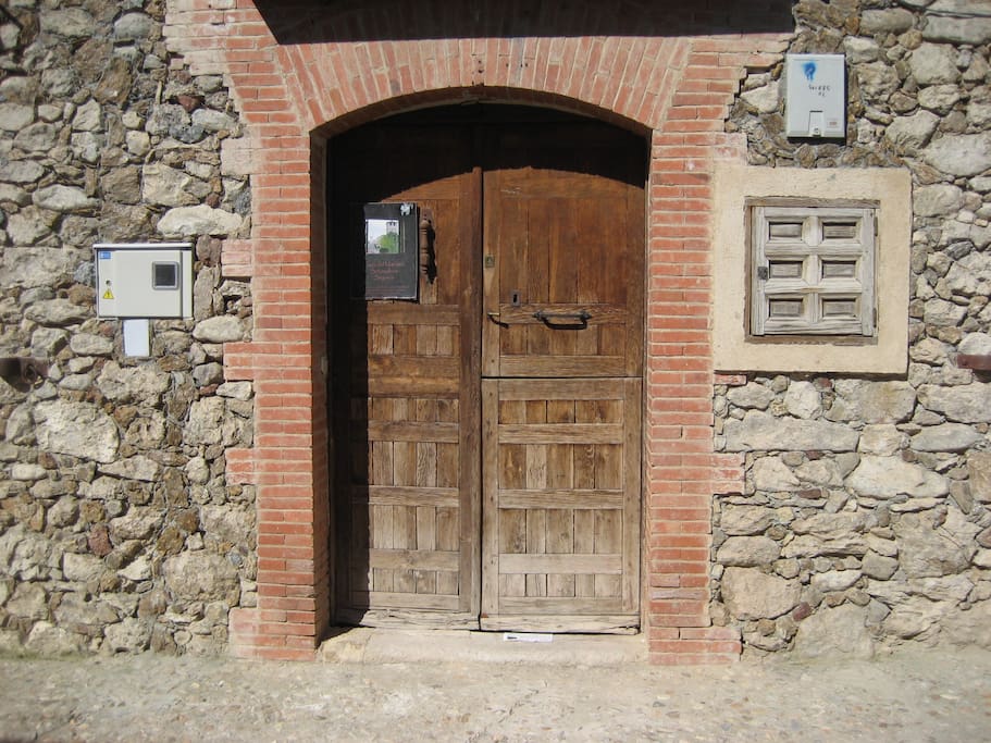 Puerta de acceso a la casa