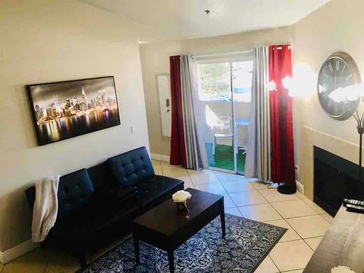 2 Bed 2 Bath Near Strip, Rio, Palm& Gold Coast - Paradise, NV