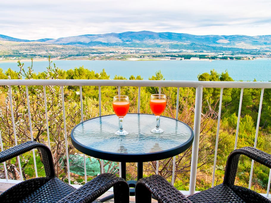 Island Ciovo, Dalmatia, Croatia, Apartment " Kadulja 2 "