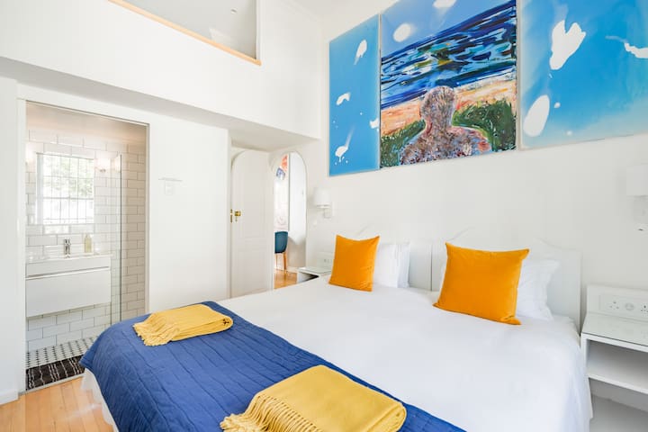 Historic Home with Pool Oasis in Trendy Green Point gallery image 2