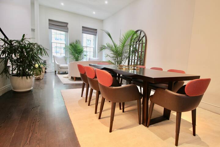 Private, Beautiful Upper Eastside Townhome gallery image 4