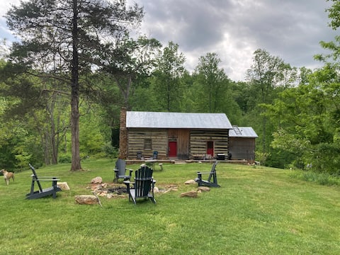 1860’s Dogtrot at Maple Spring. Cozy and Unique!