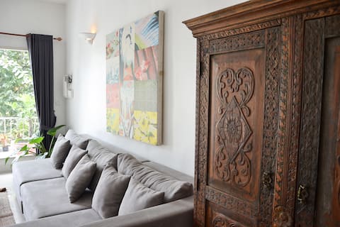 Beautiful Riverfront Apartment