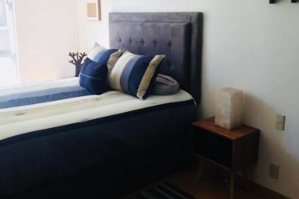Habitación privada con cama QUEEN