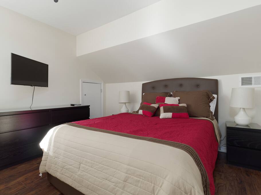Queen Size Bed w/ 11 inch foam Mattress