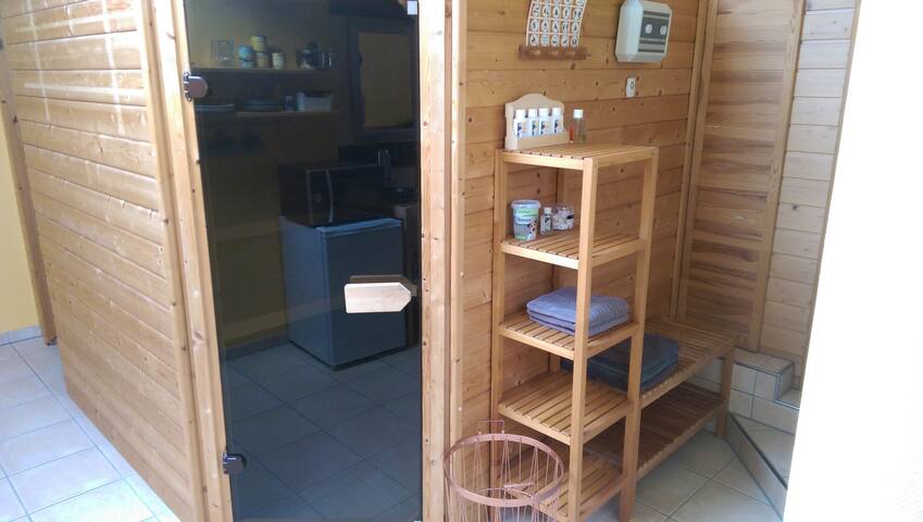 Sunny sauna studio 40m² with separate access