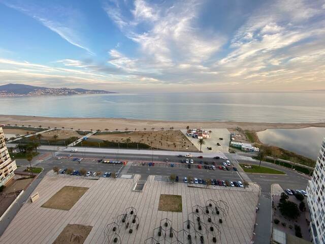 Penthouse with pretty views(19th floor) gallery image 3