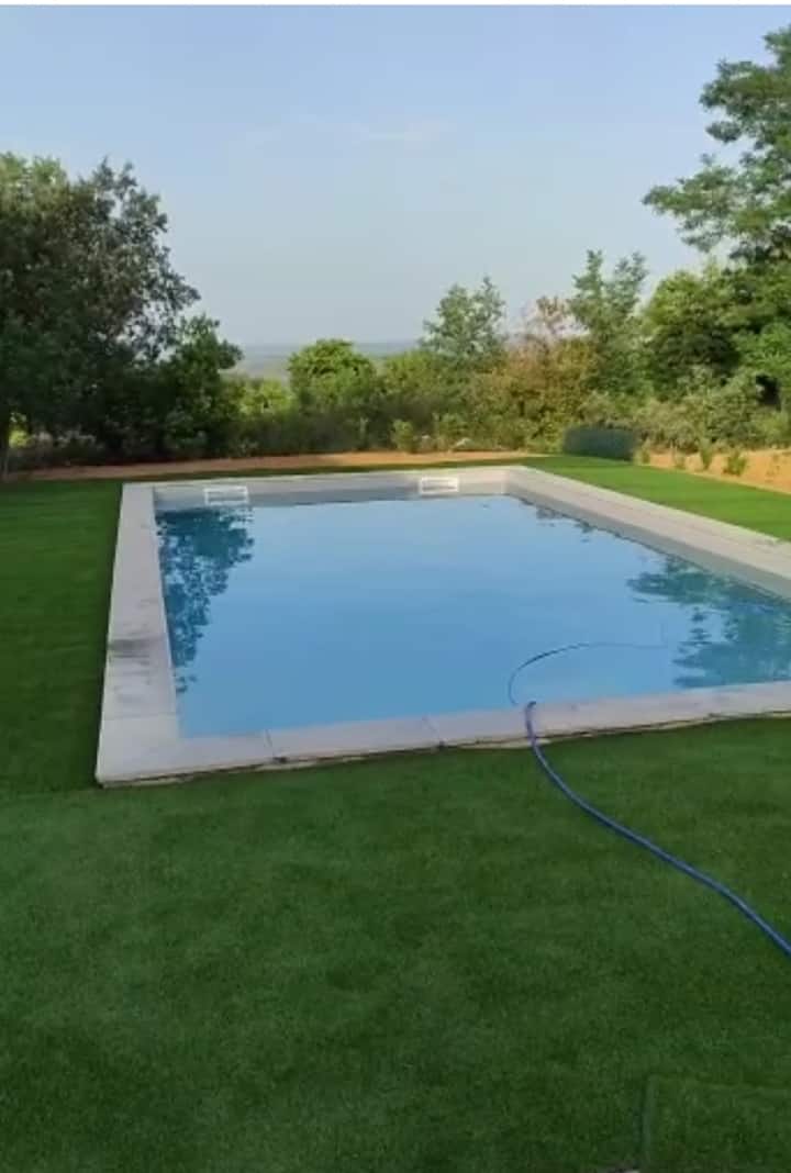 Voll ausgestattetes Haus, 8 Personen privater Pool. - Airbnb