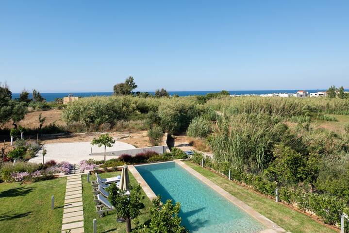 Mousiki, beautiful villa very near the beach. gallery image 2