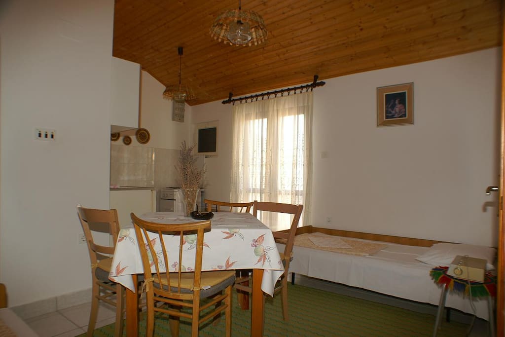 Dining room, Surface: 12 m²