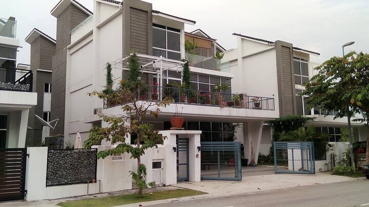 Featured image of post Townhouse Shah Alam For Rent