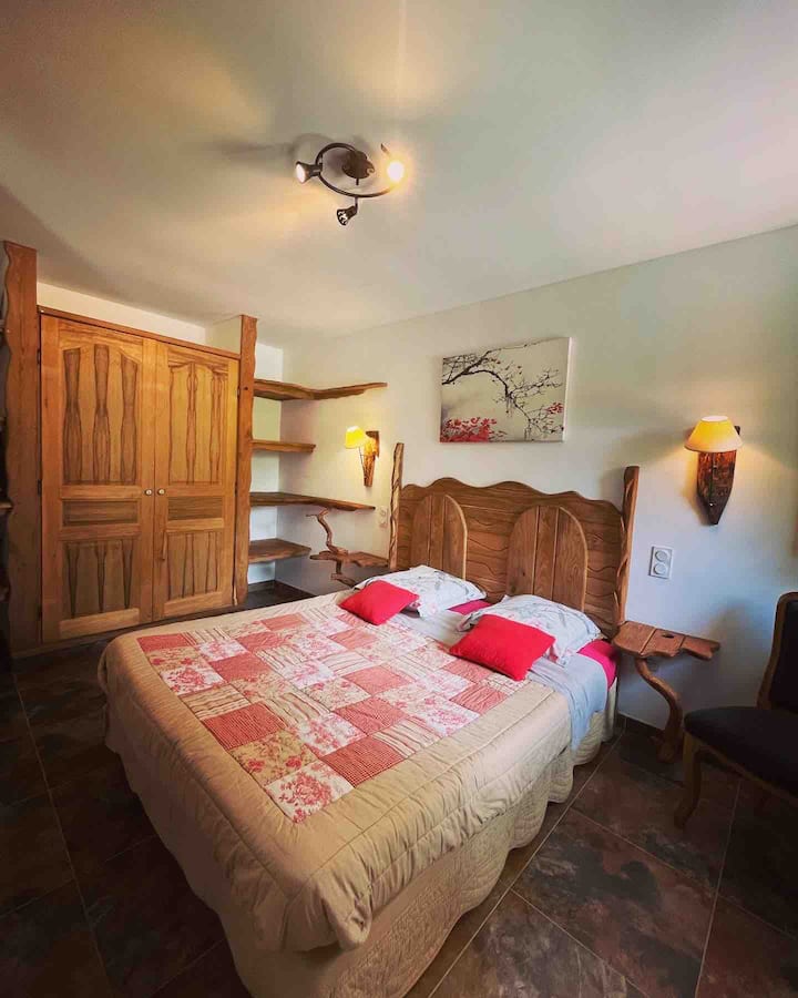 ベッドルーム5の独立したワンルーム 