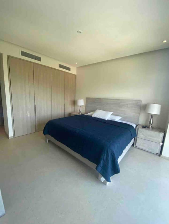 ห้องนอนใหญ่ 