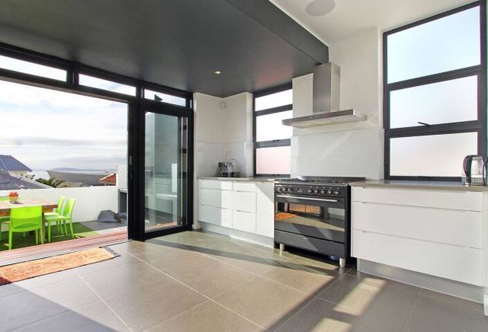 Lifestyle, mountain, sea and stadium views gallery image 2