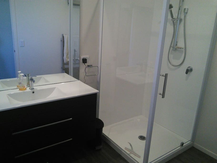 Main bathroom
