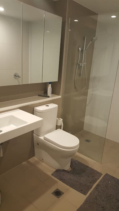 Ensuite