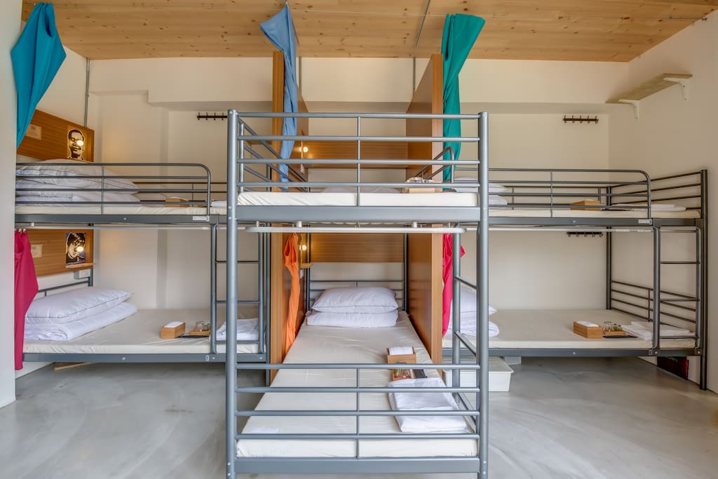 taipei hostel near Ximending and Taipei train station with great design.