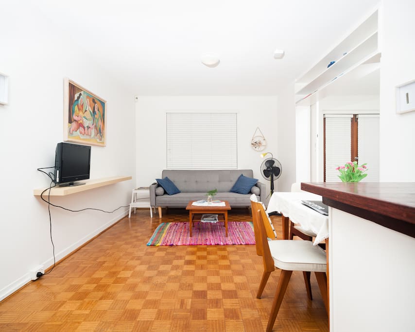 Lounge/Dining area