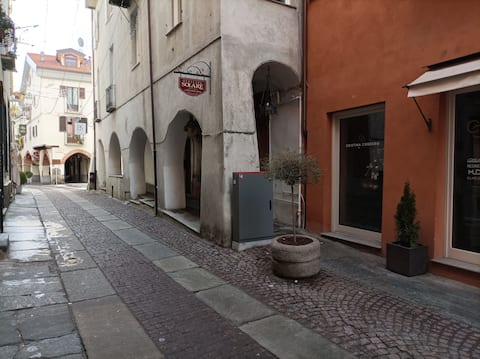 Proprietà Airbnb di successo: la Contrada 3rd floor without elevator a Cuneo