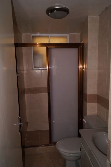 Baño con ducha