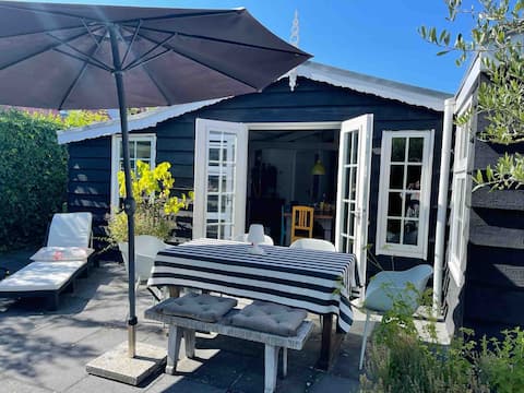 Holiday house Oostkapelle - charming and modern