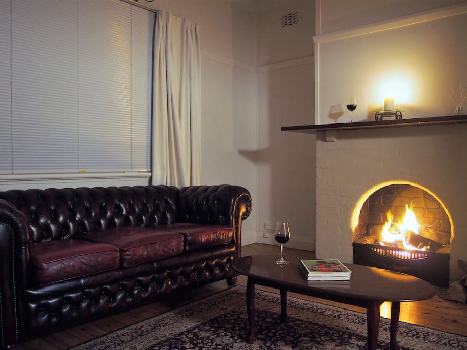 Lounge room & fire place