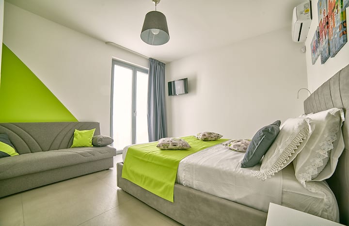 разтегателен диван 1 1/2