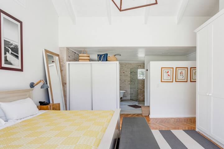 Private Villa on 5 Acres of Stunning Farm gallery image 3