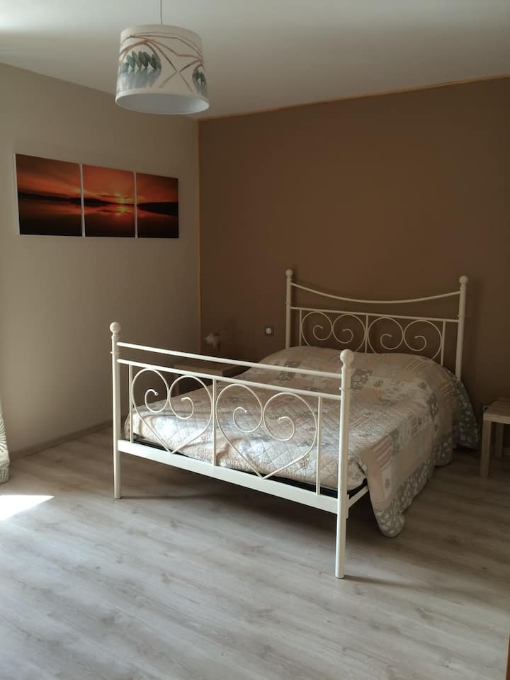 غرفة النوم 1