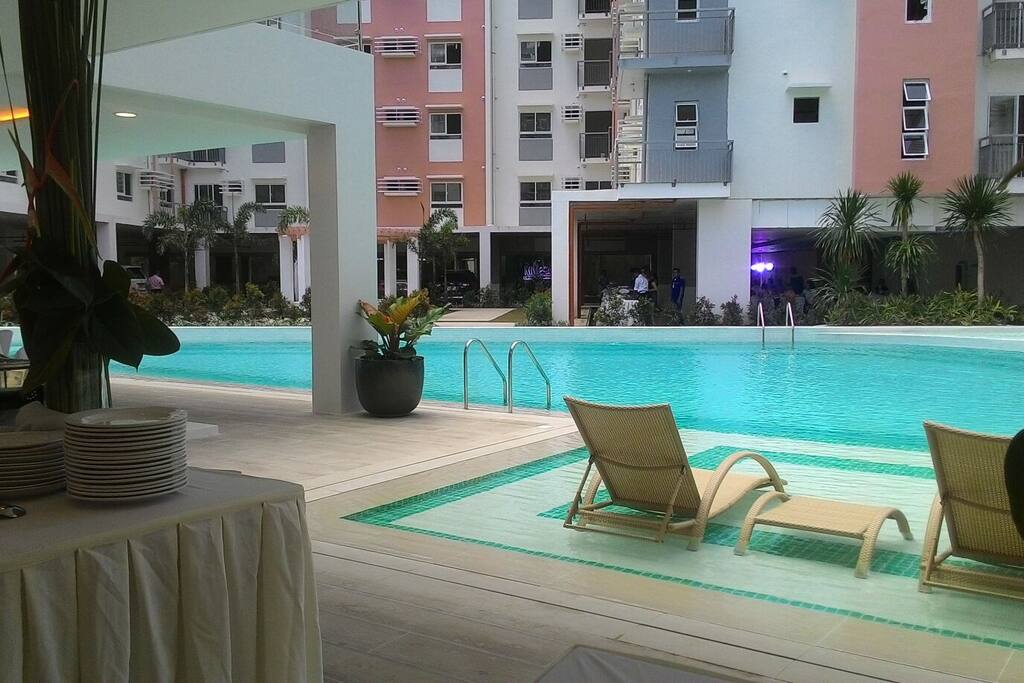 Big Swimming Pool