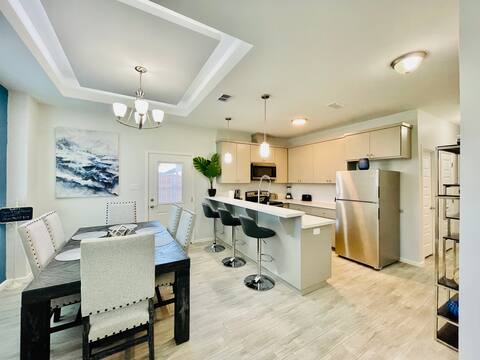 ⭐️3 BDRM CONDO⭐️SHARY⭐️ CLOSE TO MALL⭐️HOSPITAL⭐️GYM