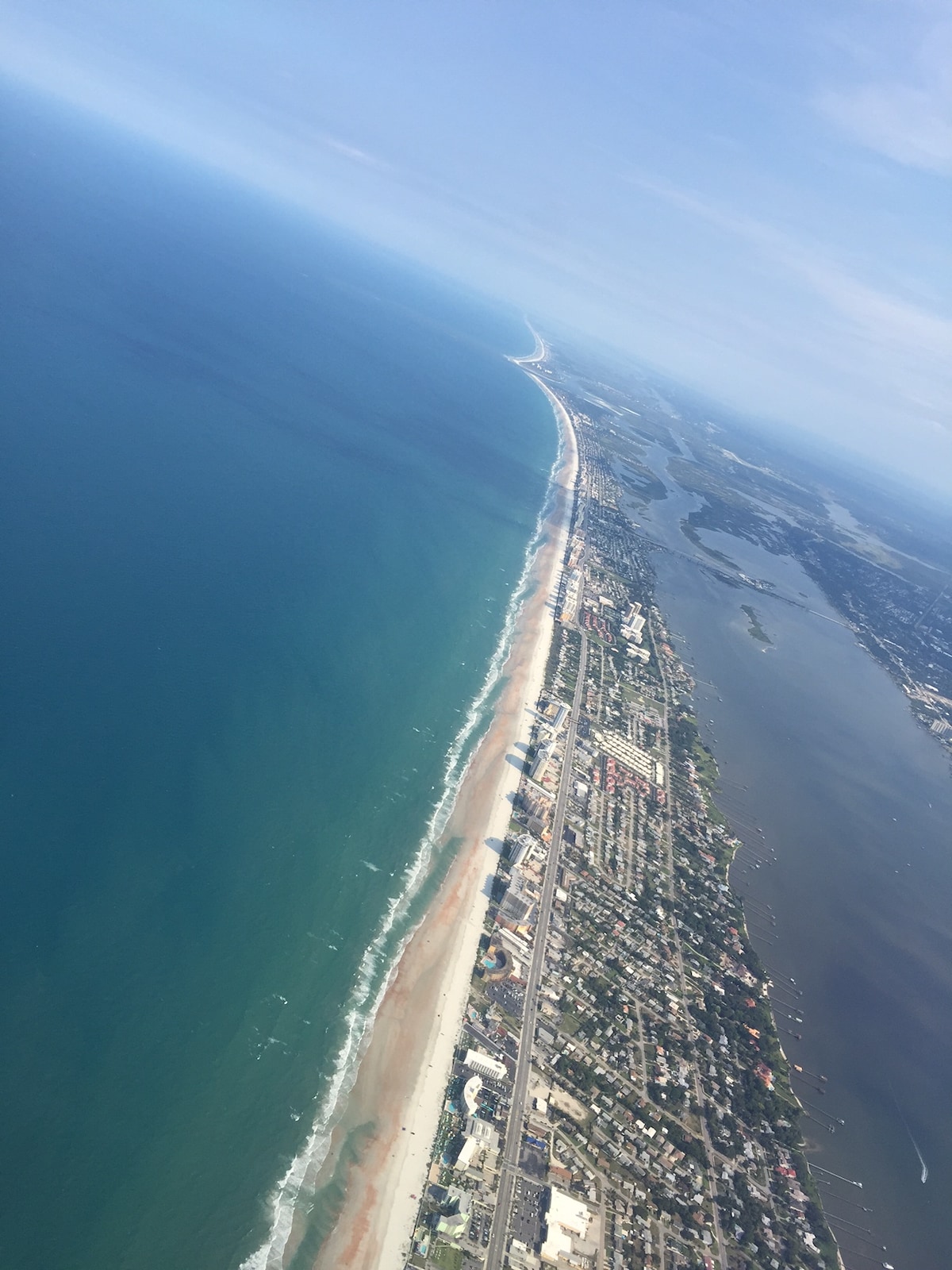 Off to the BEACH! Quiet, Safe,Pet friendly Home