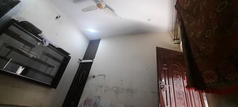 guest room in shaheedabad near bachakhan airport
