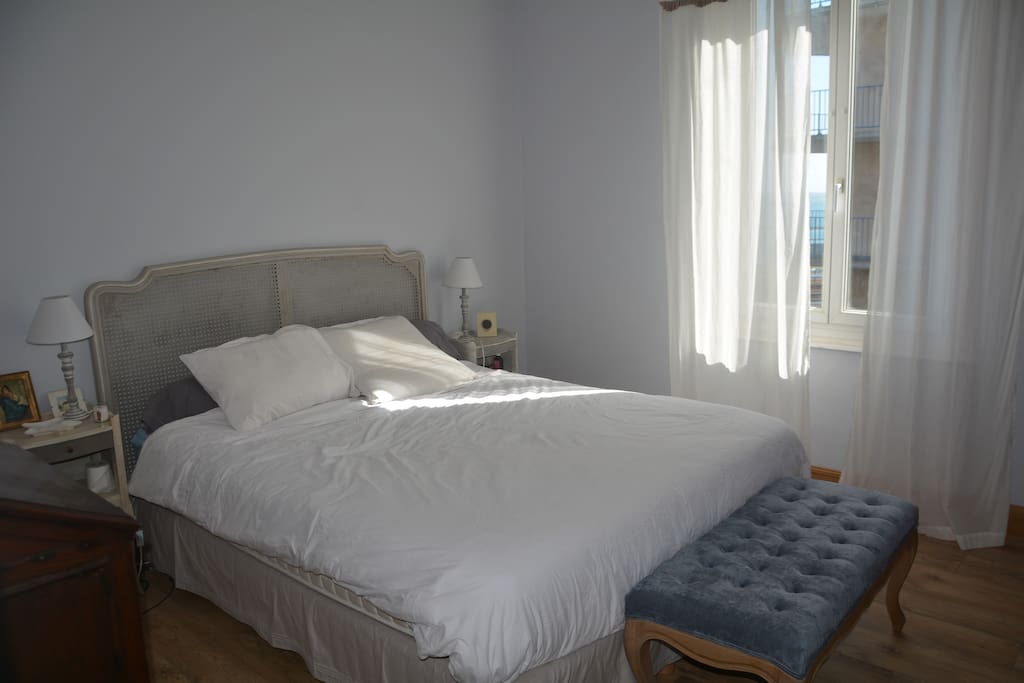 Chambre avec lit Queen-Size
