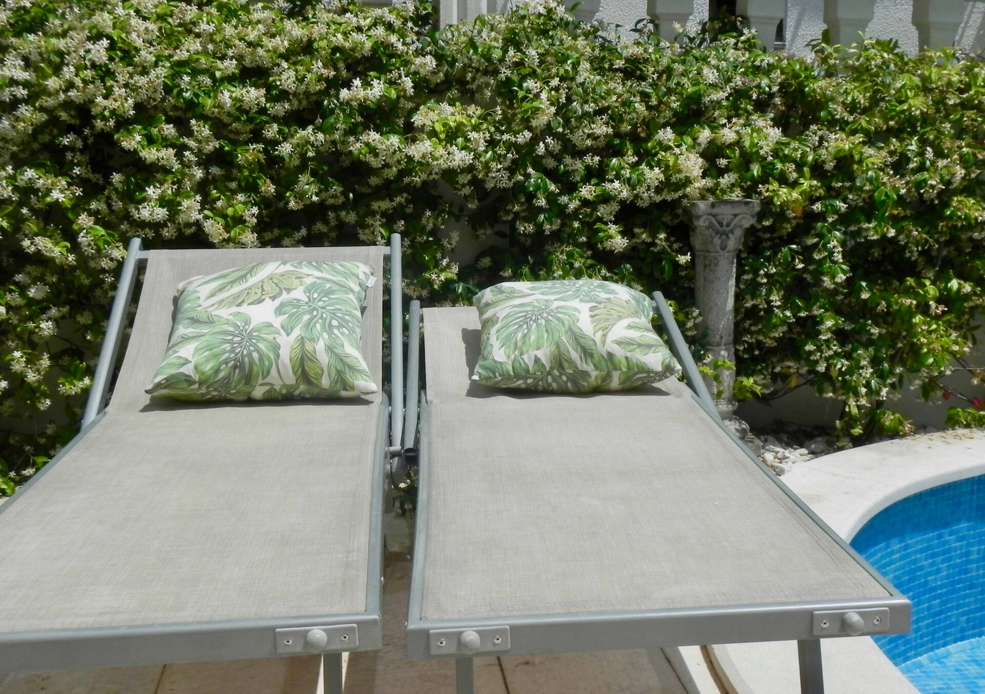★Bright & Stylish★ Apt with Pool in lovely Villa — foto 4