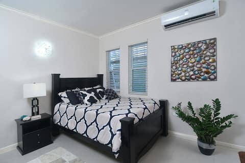 A REALLY COMFORTABLE APARTMENT IN KINGSTON JAMAICA