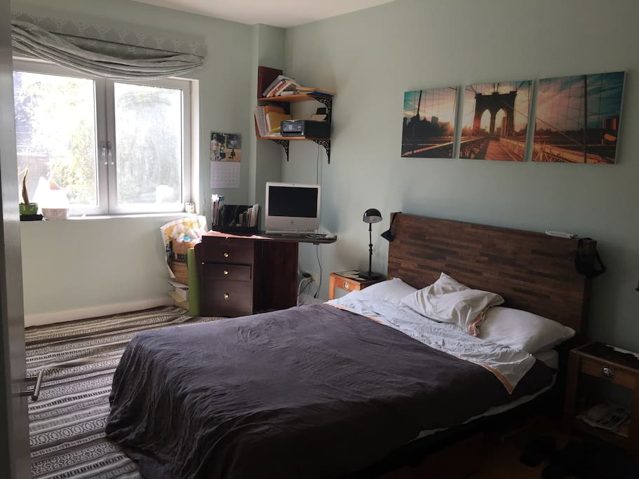 Master bedroom with adjoining bathroom. Plenty of space and light with a lovely view of the downstairs garden.