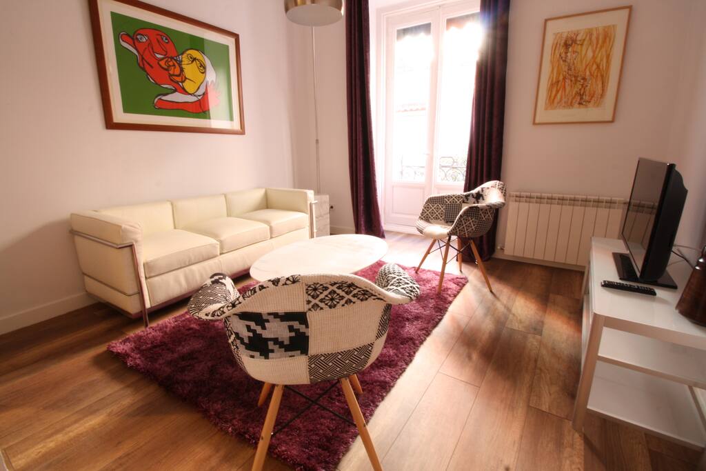 Salon con sillones de piel