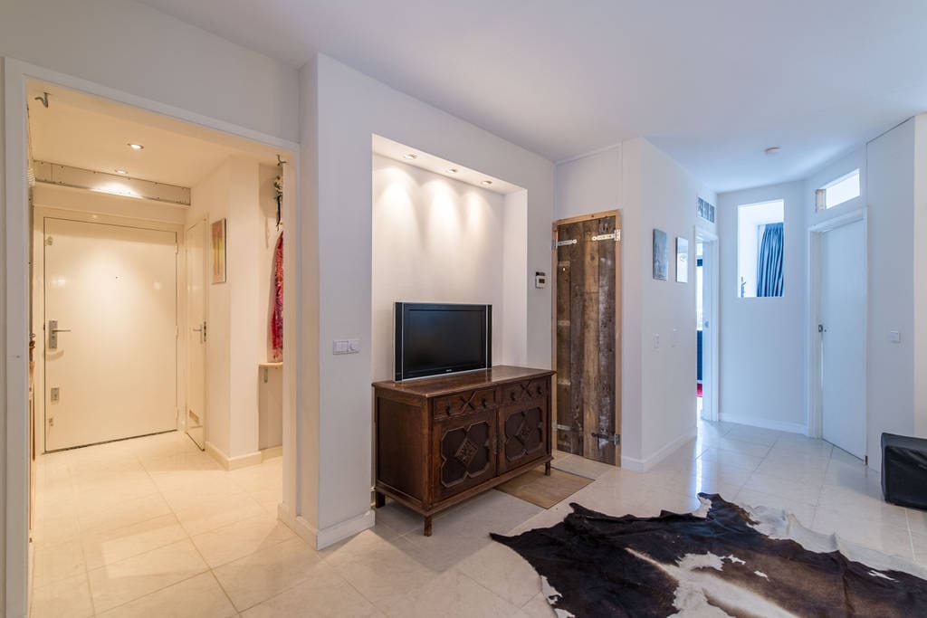 Hallway and lounge