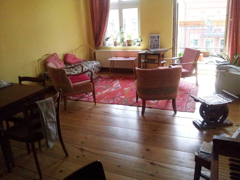 Living room (shared room)