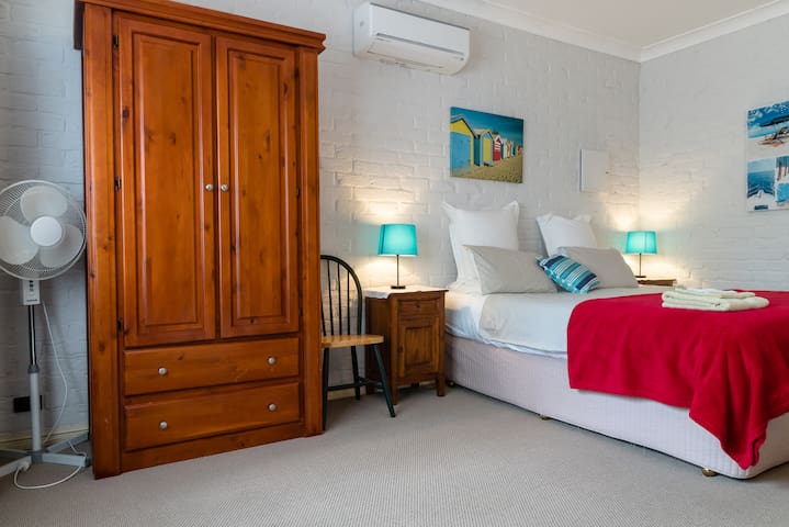 The Coach House Studio on Exclusive Rural Estate